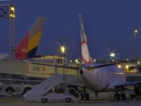  - early night at CDG terminal 1, parking T3 - by JC Ravon - FRENCHSKY