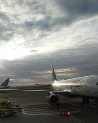  - Jetblue aircraft at the Logan Airport - by Jonas Laurince