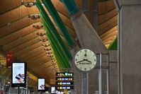  - terminal 4 Madrid Barajas - by JC Ravon - FRENCHSKY