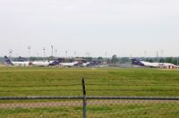 - Fedex B727's at its base in 2006 - by FerryPNL
