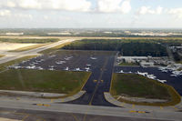  - Taken from N376DA (CUN-LAX) - by Micha Lueck