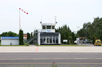 Gy?r Pér Airport photo, click to enlarge