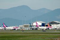  - Sunday activity at YVR - by Manuel Vieira Ribeiro