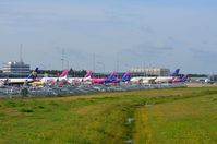 - Morning rush hour with 5 Wizz, 4 (2 not in frame) Ryanair, a Saudi A332 and Dutch Air Force DC10 - by FerryPNL