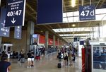  - inside the ground level terminal departure area at Paris/Orly airport - by Ingo Warnecke