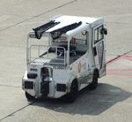  - light tow vehicle at Paris/Orly airport #v - by Ingo Warnecke