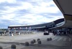  - streetside view of terminal 3 at Wien airport - by Ingo Warnecke