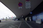  - streetside view of terminal 3 at Wien airport - by Ingo Warnecke