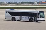  - United Airlines Bus - by Mark Pasqualino