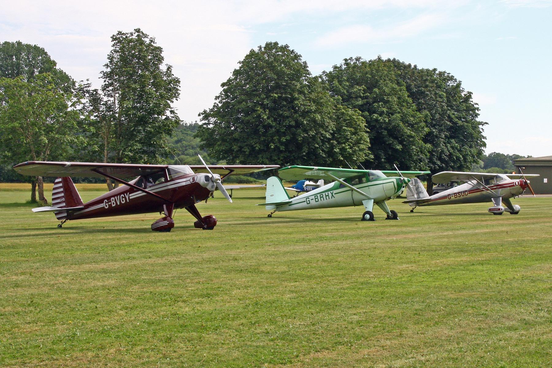 Oaksey Park Airport photo, click to enlarge