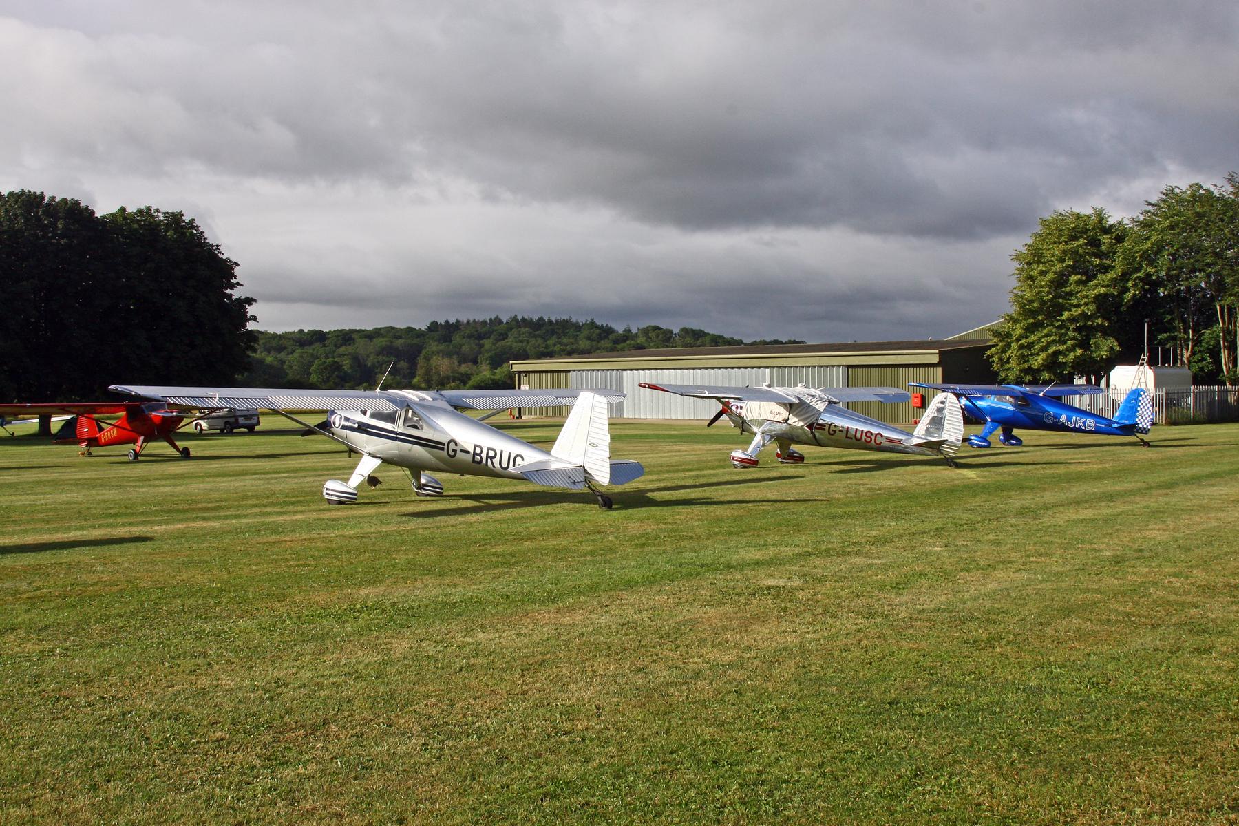 Oaksey Park Airport photo, click to enlarge