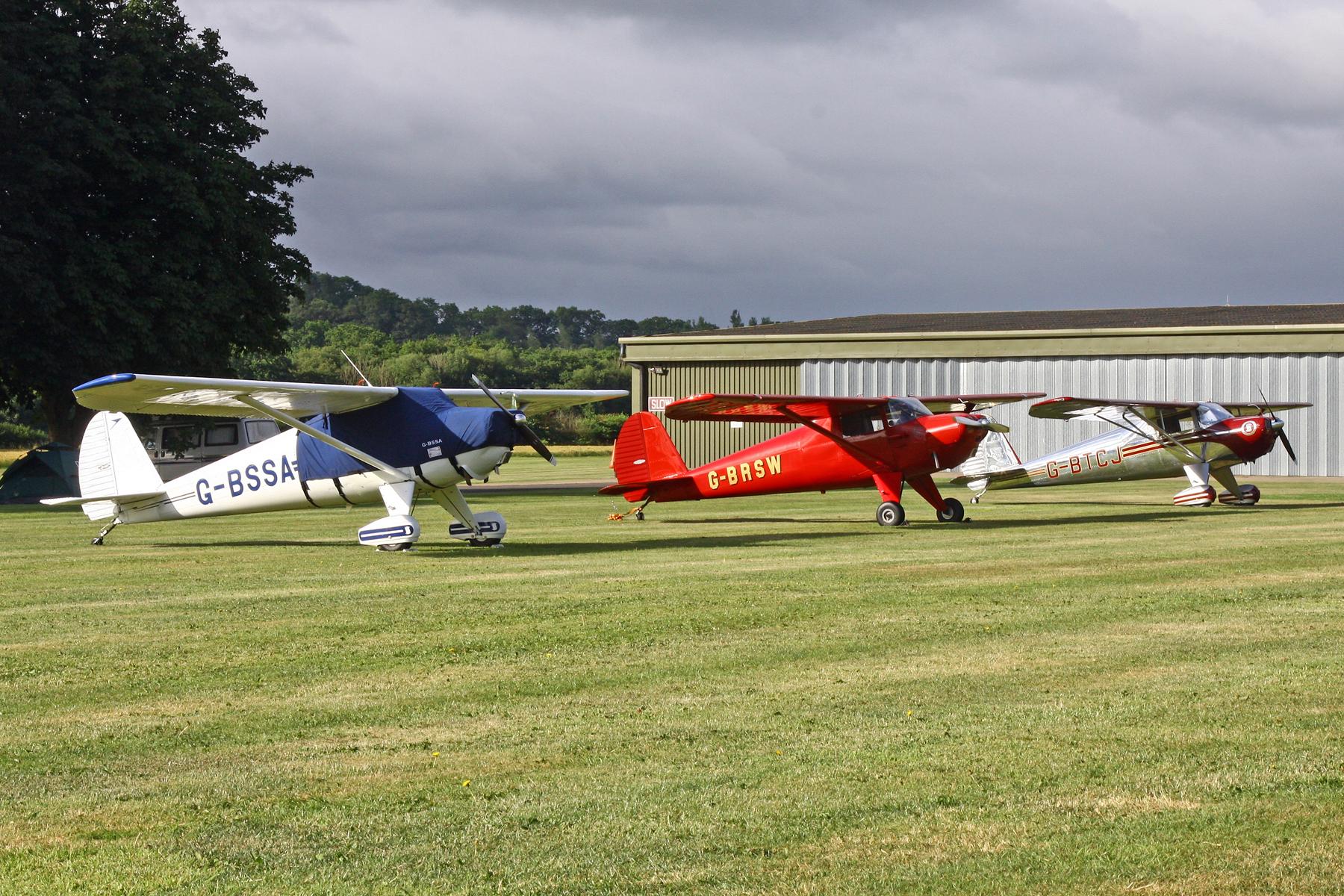 Oaksey Park Airport photo, click to enlarge
