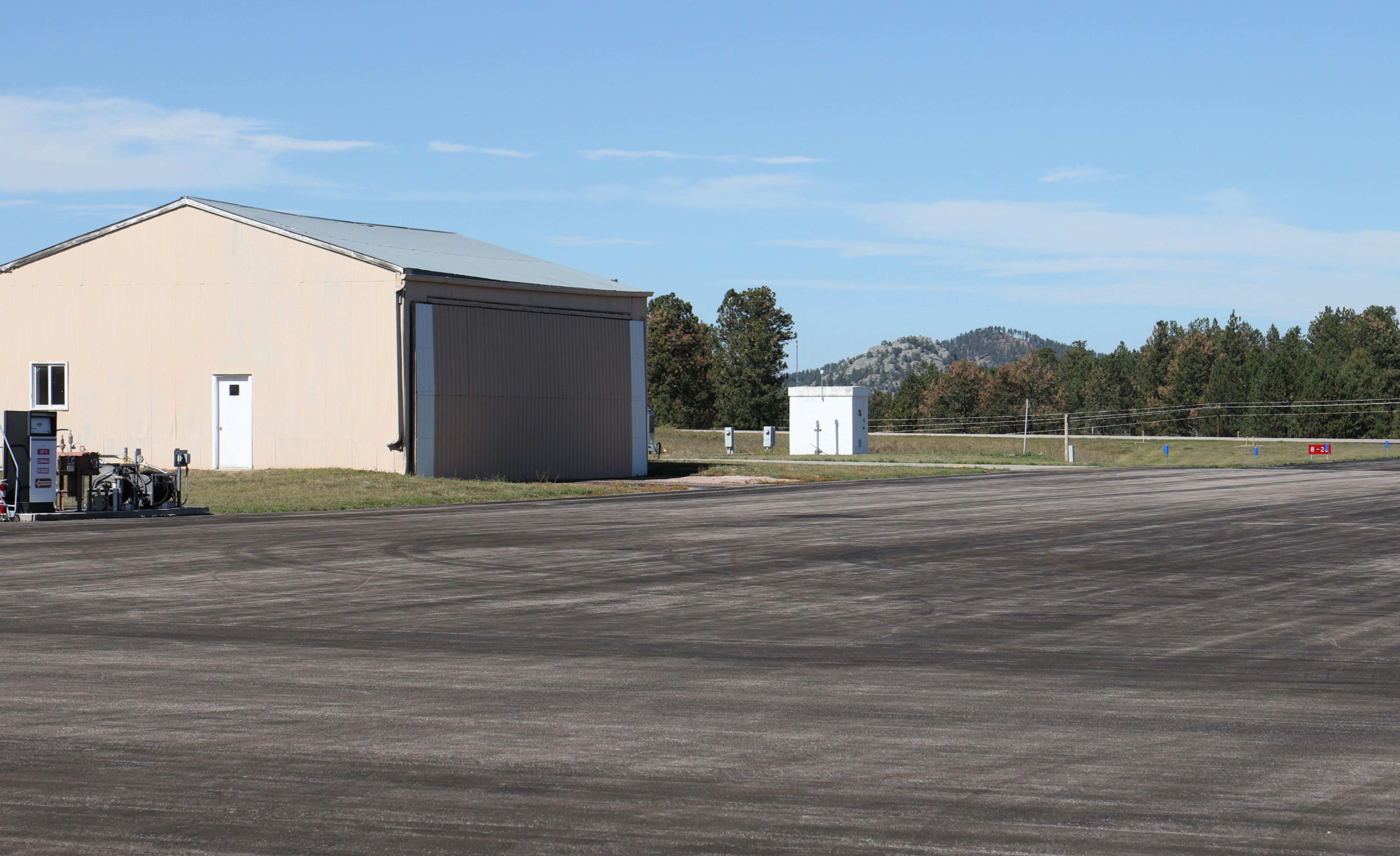  @ Custer County Airport - the tarmac - by olivier Cortot
