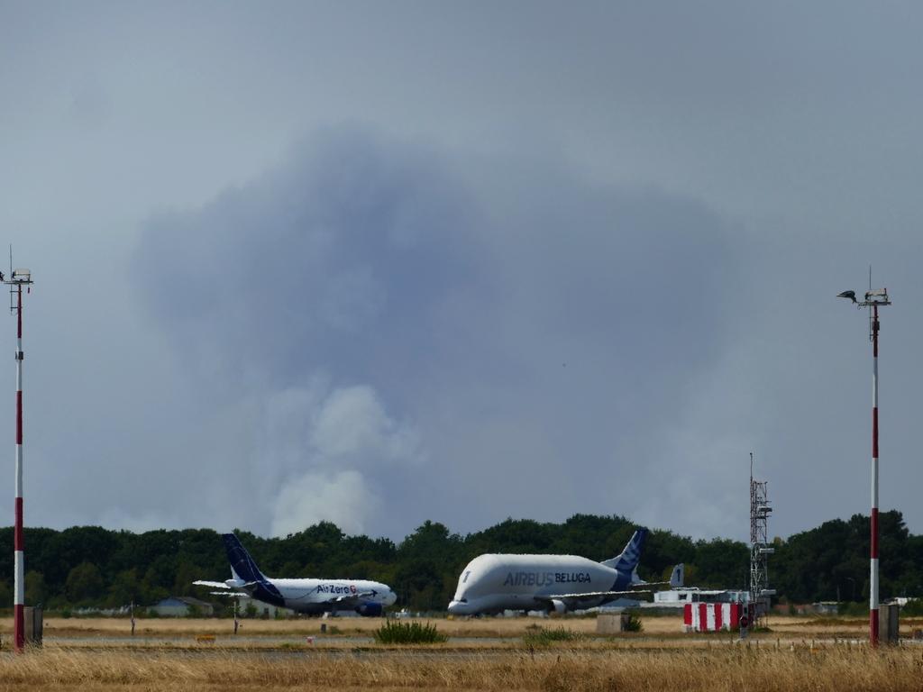  - Le Porge - Saumos' fire,  view of Bordeaux airport, apocalypse ! - by Jean Christophe Ravon / FRENCHSKY