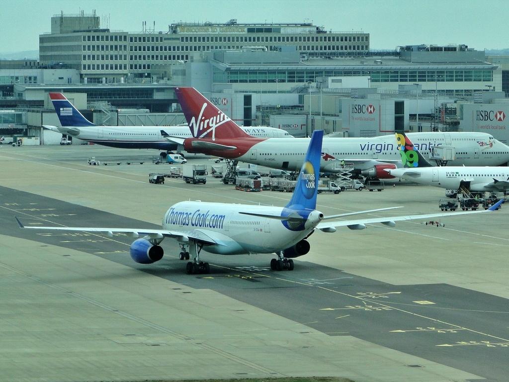  - Gatwick - by Jean Christophe Ravon / FRENCHSKY