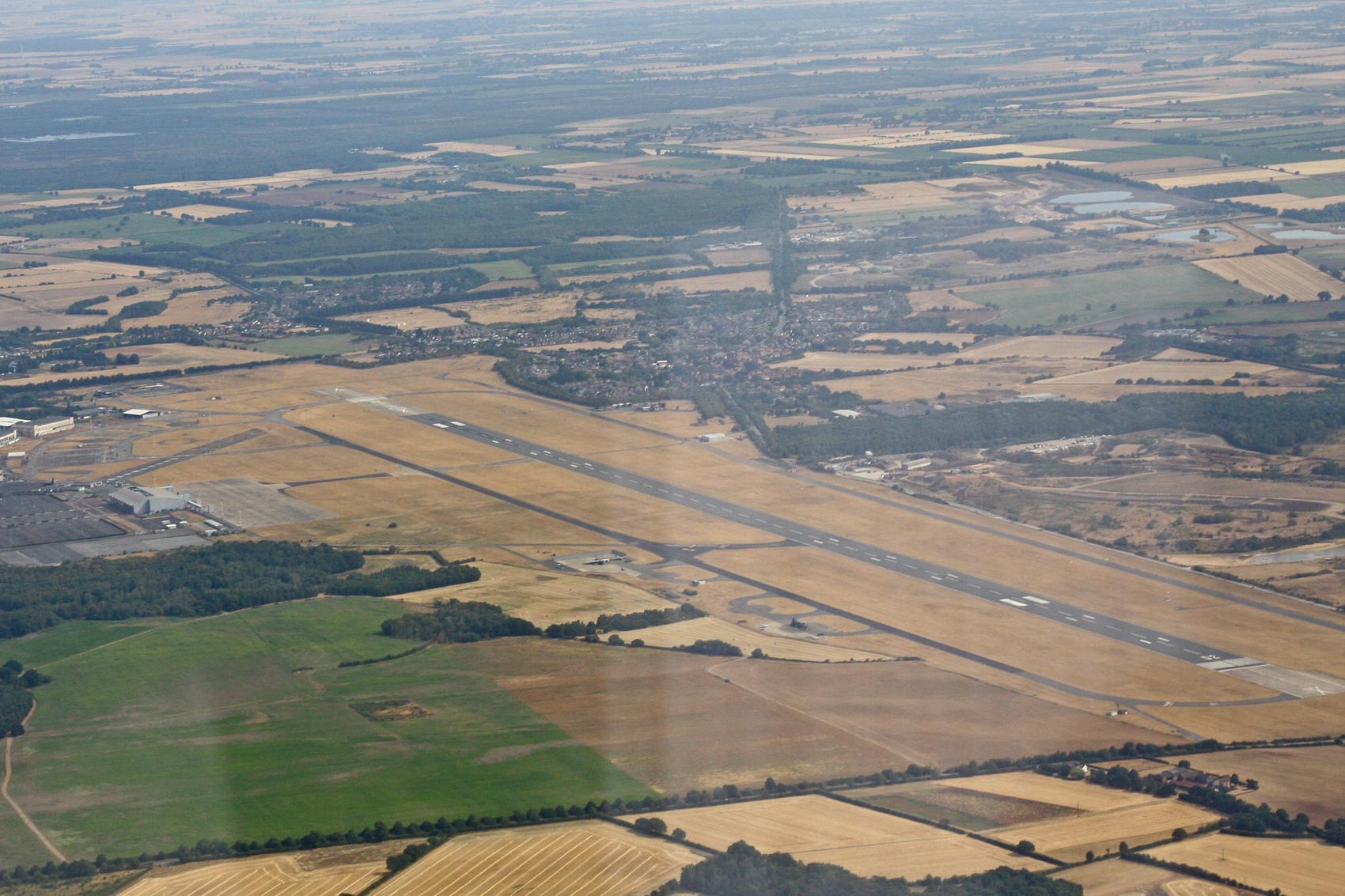 Robin Hood Airport Doncaster Sheffield photo, click to enlarge