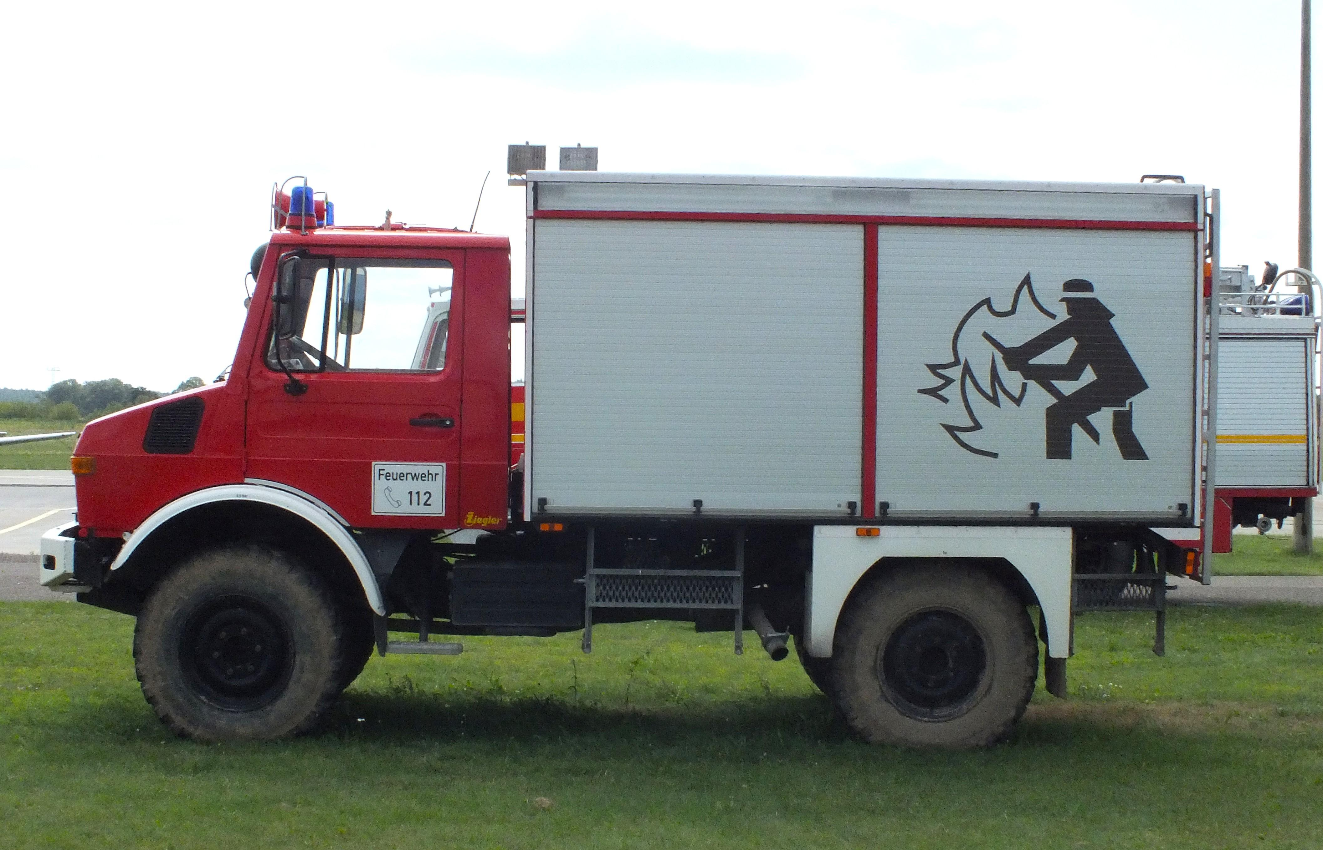 EDAY, airfield fire truck at Strausberg airfield #v, photo by iwarnecke