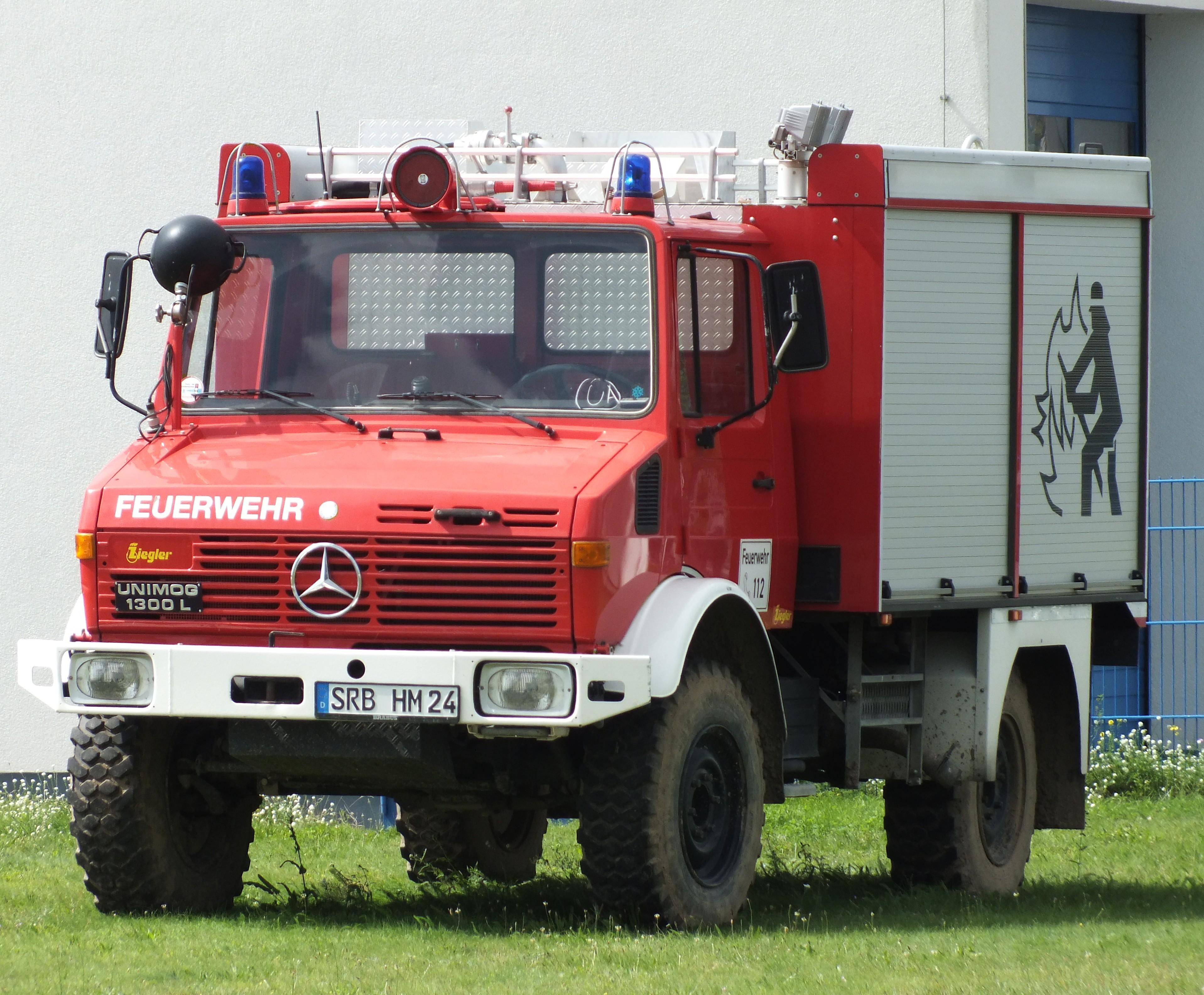 EDAY, airfield fire truck at Strausberg airfield #v, photo by iwarnecke