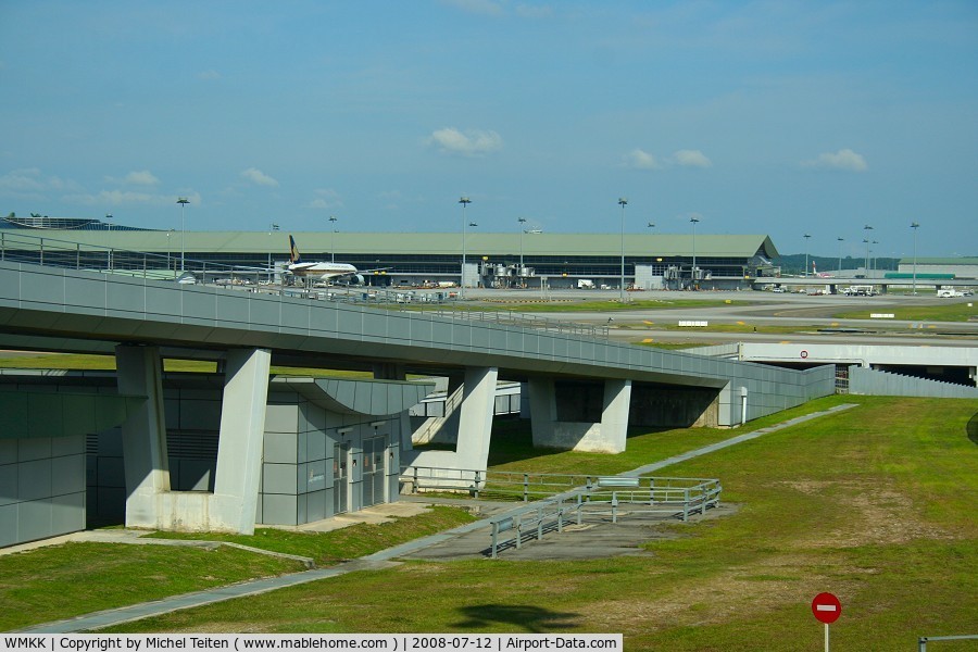 Kuala Lumpur International Airport, Sepang, Selangor Malaysia (WMKK) Photo