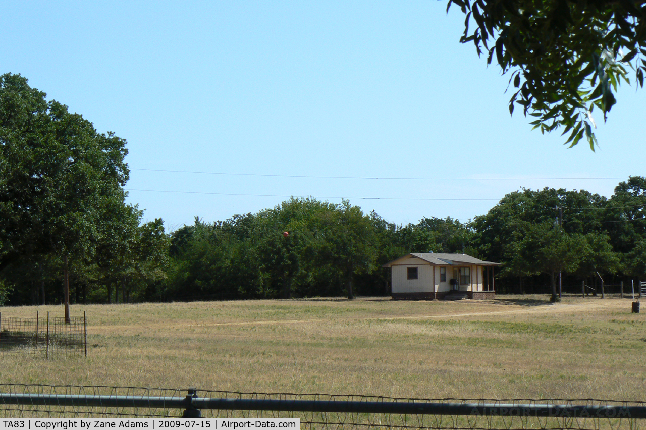 Short Field Airport (TA83) - Short Field Airport - Mansfield, TX (this private field maybe closed)