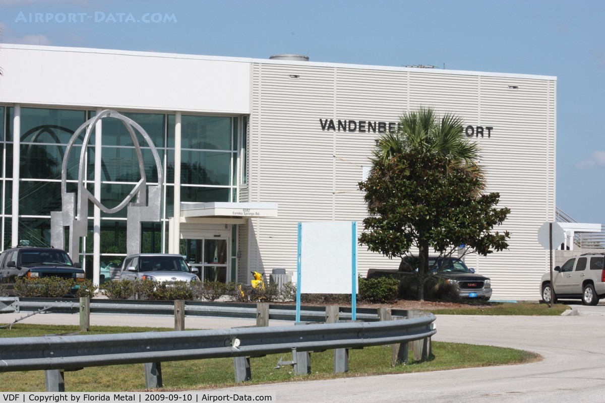 Tampa Executive Airport (VDF) - Vandenburg