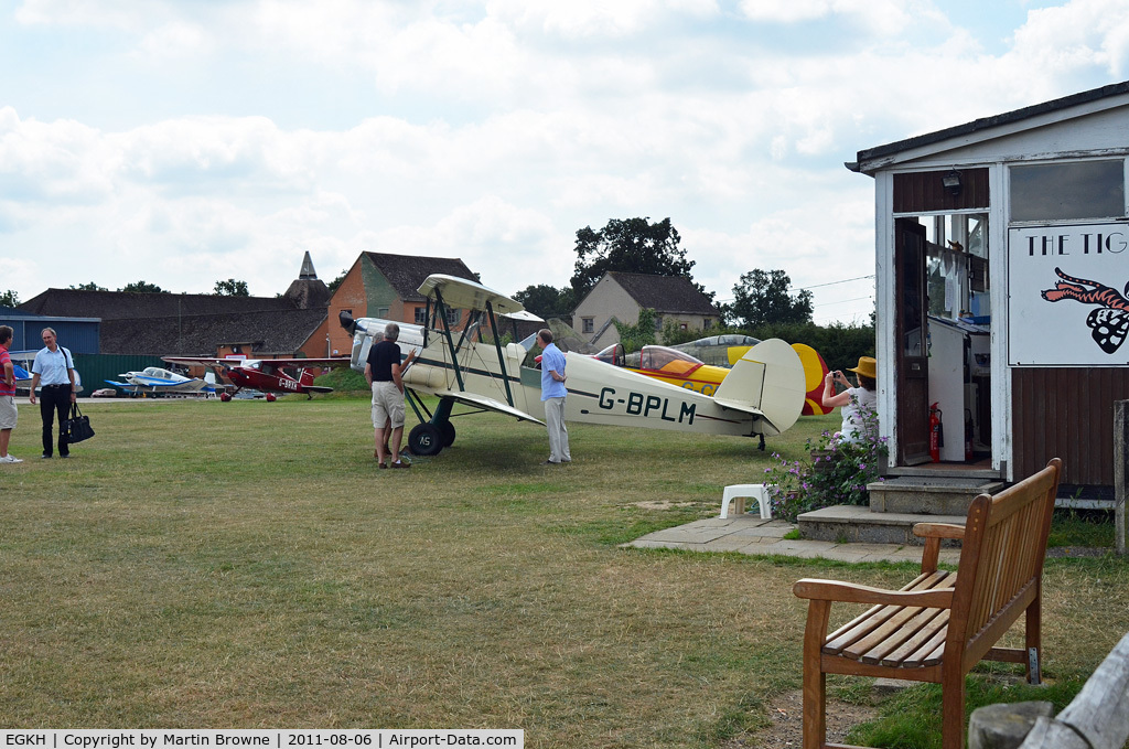 Lashenden/Headcorn Airport, Maidstone, England United Kingdom (EGKH) - Busy morning at the TIGER CLUB.