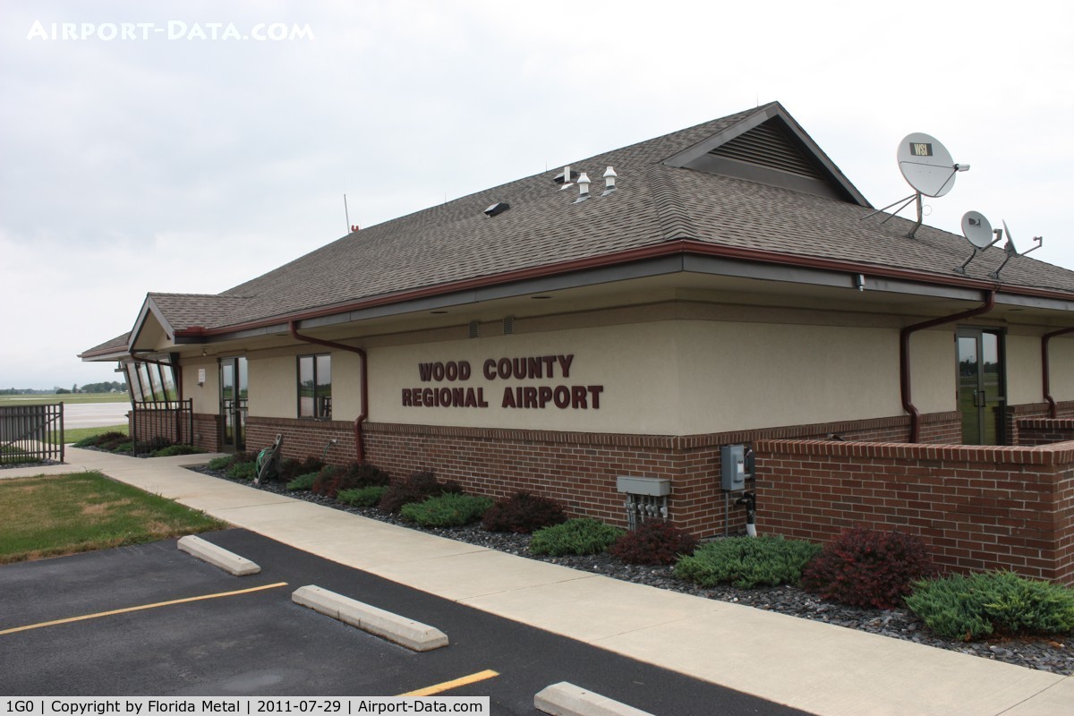 Wood County Airport (1G0) - Bowling Green OH