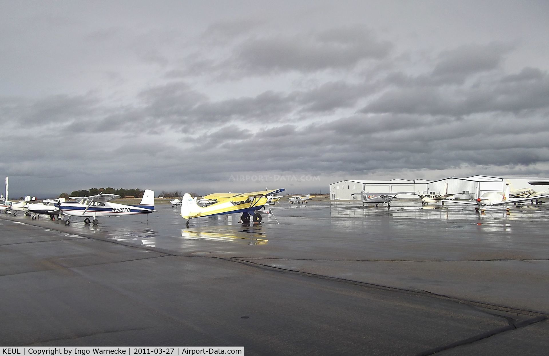 Caldwell Industrial Airport (EUL) - a look at the apron at Caldwell Industrial Airport