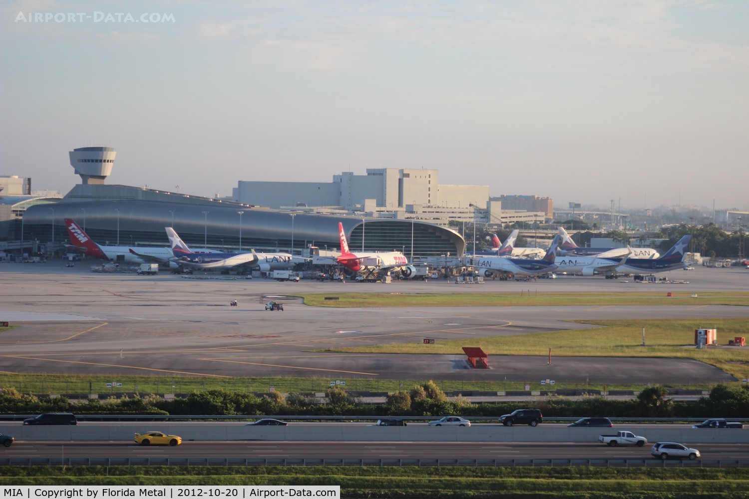 Miami International Airport (MIA) - LAN and TAM line up