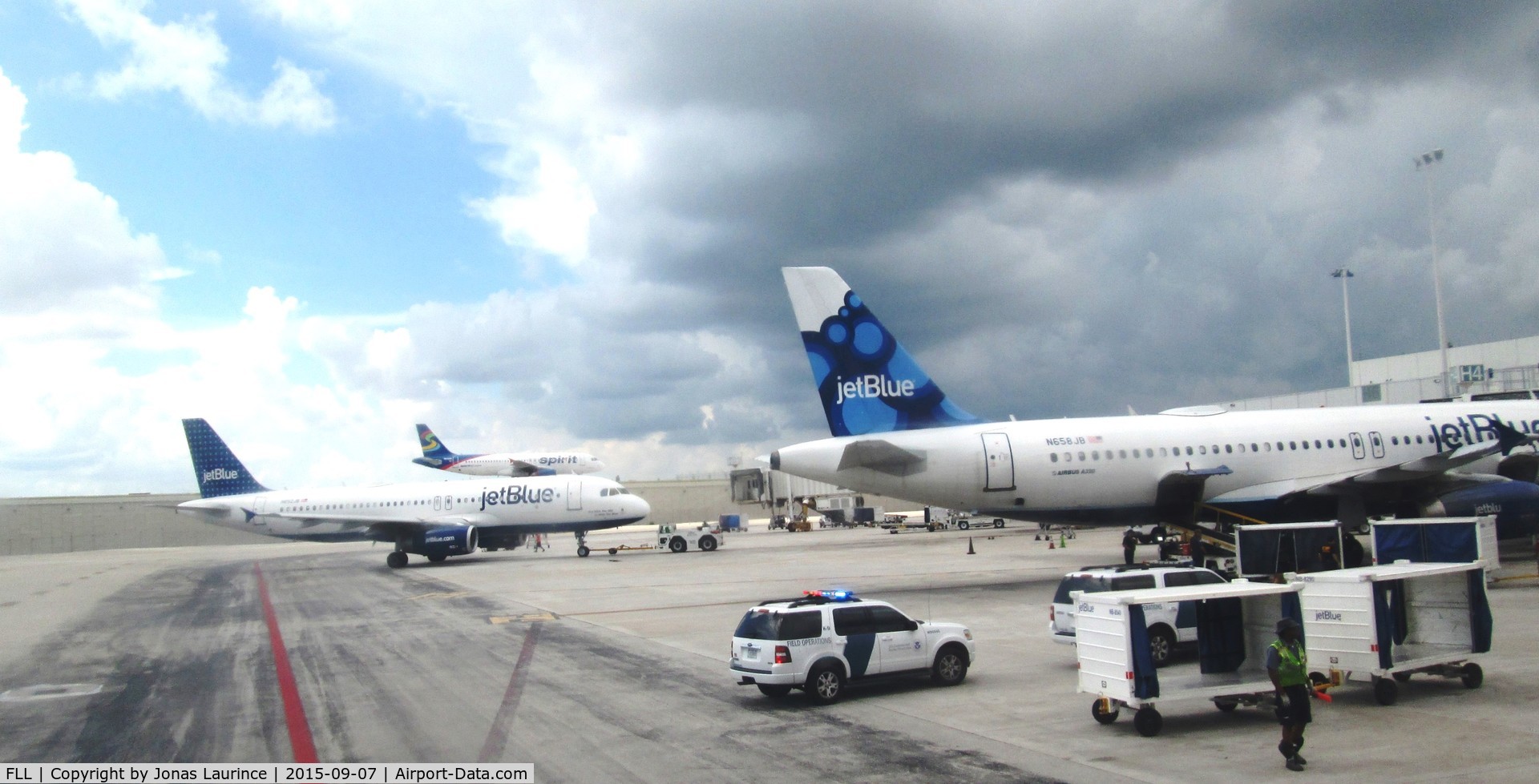 Fort Lauderdale/hollywood International Airport (FLL) - JetBlue and Spirit Aircrafts at the Fort Lauderdale International Airport