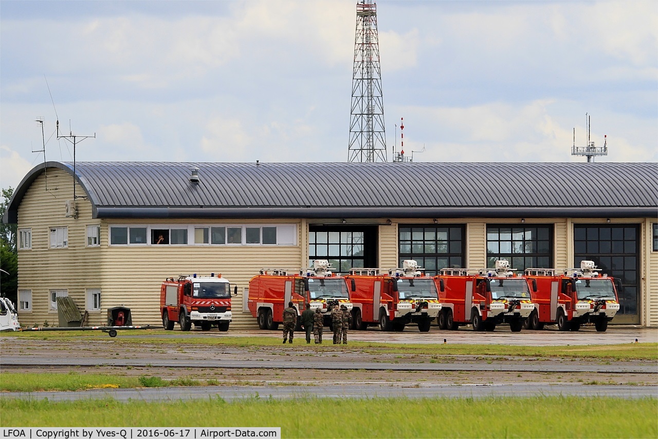 LFOA Airport - Fire trucks center, Avord Air Base 702 (LFOA)