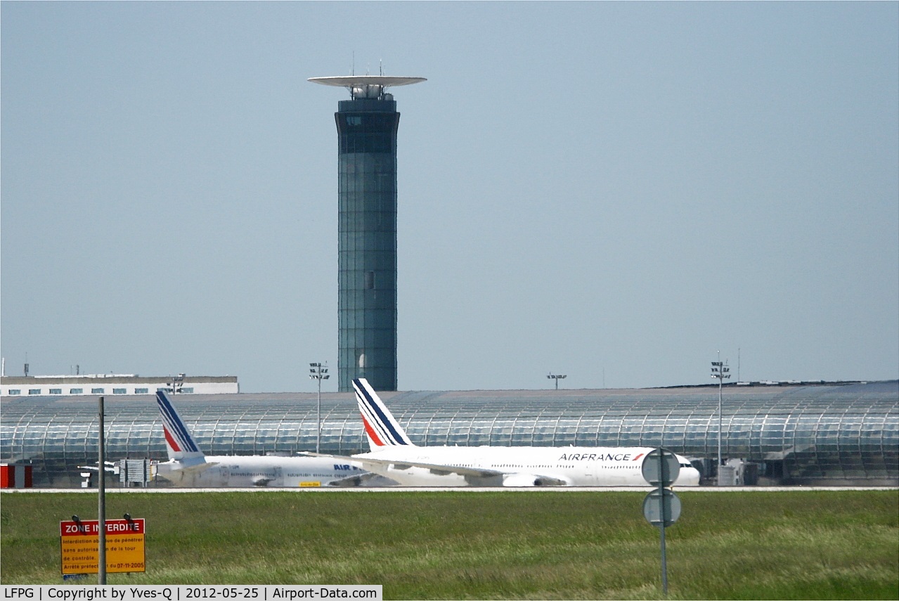 Paris Charles de Gaulle Airport (Roissy Airport), Paris France (LFPG) - Roissy Charles De Gaulle airport (LFPG-CDG)