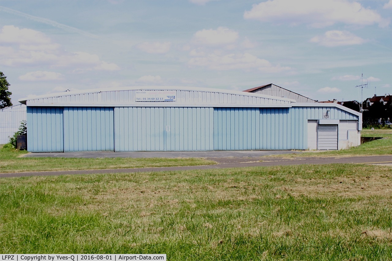 Saint-Cyr-l'École Airport, Saint-Cyr-l'École France (LFPZ) - Flying club, St Cyr l'Ecole airfield (LFPZ)