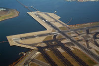 La Guardia Airport (LGA) - The business end without all the traffic - by Stephen Amiaga