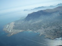 Palermo International Airport (Punta Raisi Falcone-Borsellino Airport) - fl 80  - by Piotr Lizinkiewicz