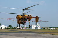 Gy?r Pér Airport, Gy?r, Pér Hungary (LHPR) - Kamov landing. (HA-MPN) - by Attila Groszvald-Groszi