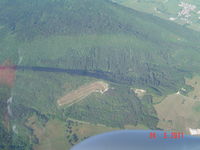 Corlier Airport - Altiport à usage restreint
Montain airfield restricted use - by Didier BENOIT
