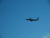 Portland International Airport (PDX) - United taking off Portland - by Ronald Barker