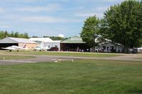 Parr Airport (42I) - Saturday morning EAA fly-in at Zanesville, Ohio - by Bob Simmermon