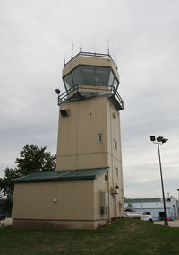 Alto Río Senguerr Airport - the control tower - by olivier Cortot