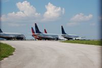 Lakeland Linder Regional Airport (LAL) - Boeing 737's in storage at Lakeland Linder Regional Airport, Lakeland, FL - by scotch-canadian