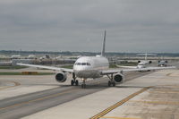 Chicago O'hare International Airport (ORD) - Queuing on taxiway - by Daniel Vanderauwera