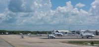 Manuel Crescencio Rejón International Airport, Mérida, Yucatán Mexico (MMMD) - Private Parking - Merida, Yuc. (MID/MMMD) - by XE1JPP