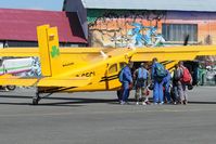 Royan Medis Airport - para club - by Jean Goubet-FRENCHSKY