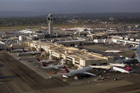 Los Angeles International Airport (LAX) - Evening departure from LAX, bound for MSP - by Micha Lueck