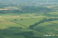 Stratford Aerodrome - Downwind for RW09 - by Peter Lewis