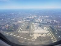 Washington Dulles International Airport (IAD) - Dulles airport as we pass by on our way to Washington Reagan. - by IndyOST